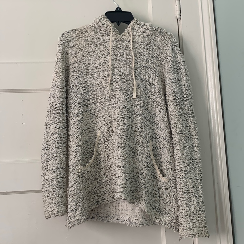 Over sized pullover with hood